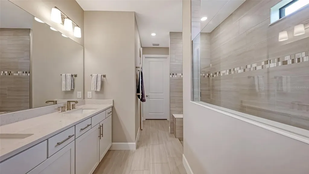 7675 Summerland Cove Bradenton FL 34202
