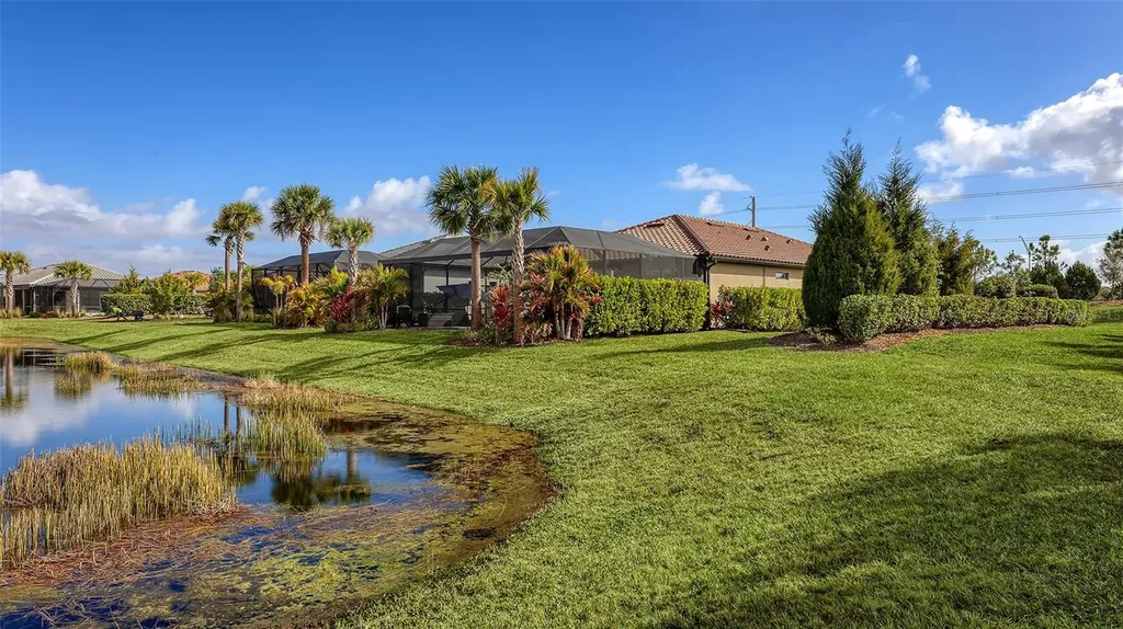 7675 Summerland Cove Bradenton FL 34202