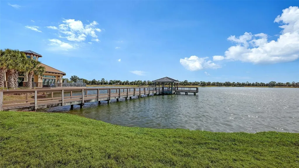 7675 Summerland Cove Bradenton FL 34202