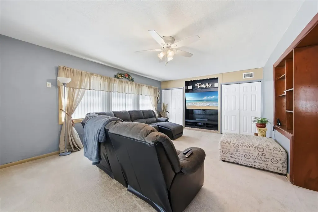 718 Bay Vista Boulevard S St Petersburg FL 33705