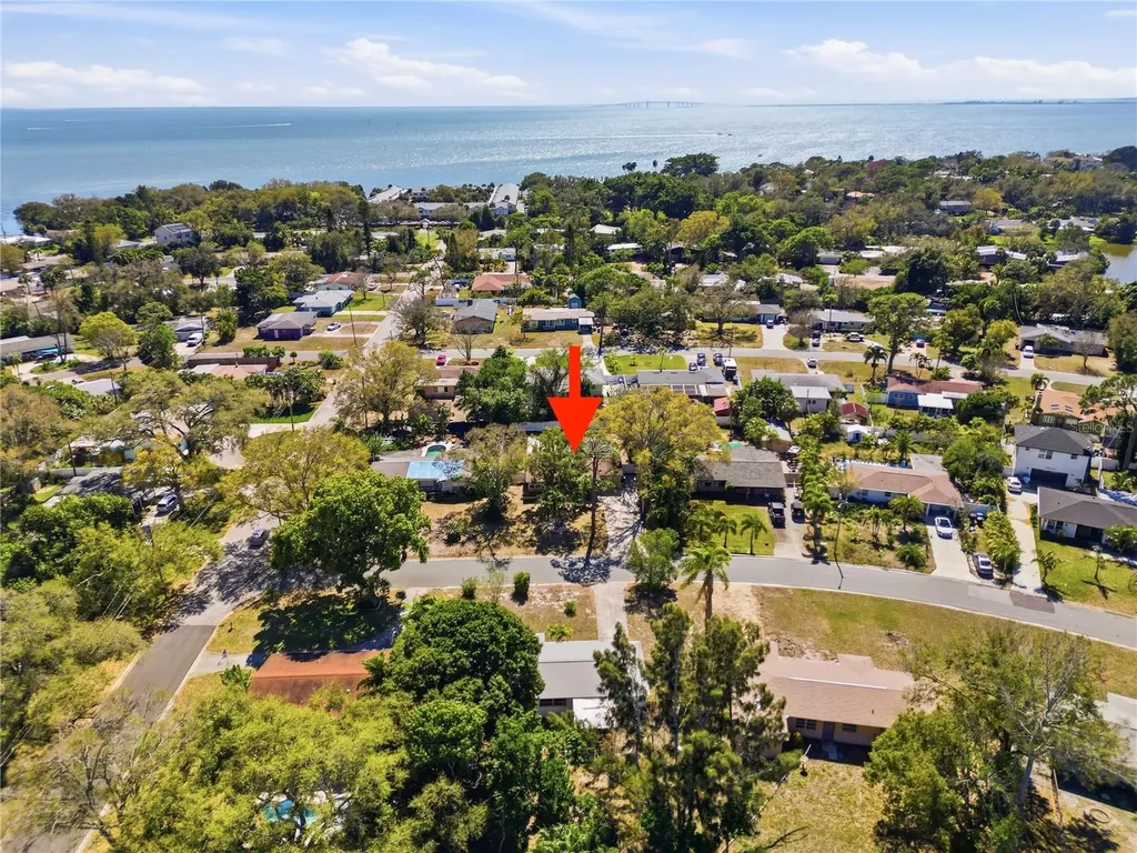 718 Bay Vista Boulevard S St Petersburg FL 33705