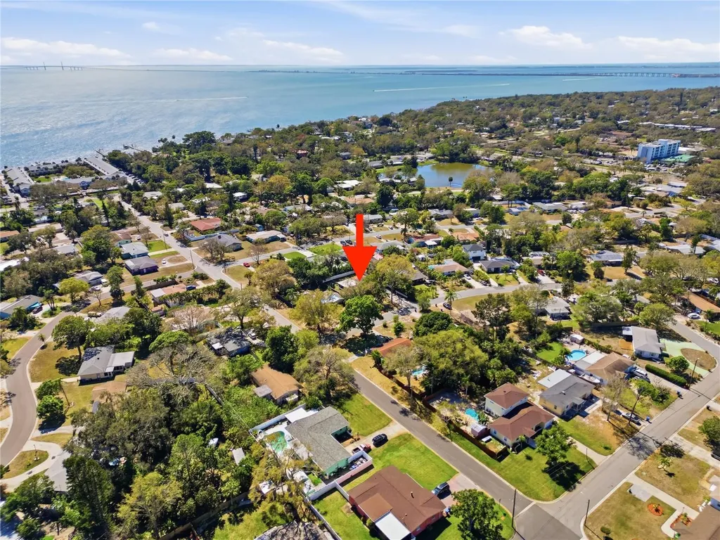 718 Bay Vista Boulevard S St Petersburg FL 33705