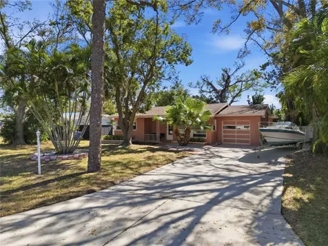 718 Bay Vista Boulevard S St Petersburg FL 33705