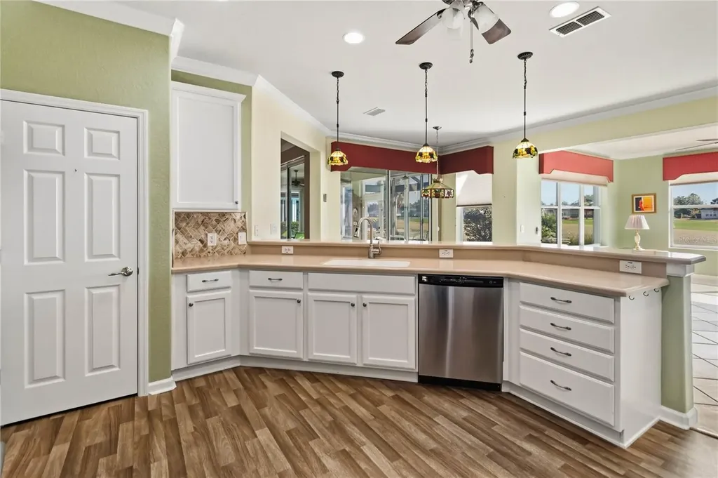9439 SW 71st Loop Ocala FL 34481