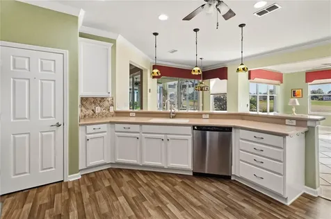 9439 SW 71st Loop Ocala FL 34481
