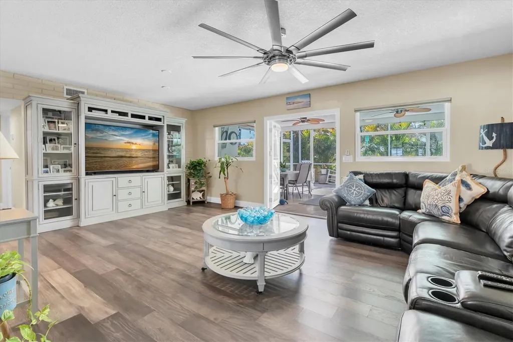 2534 Mineola Drive S Largo FL 33770