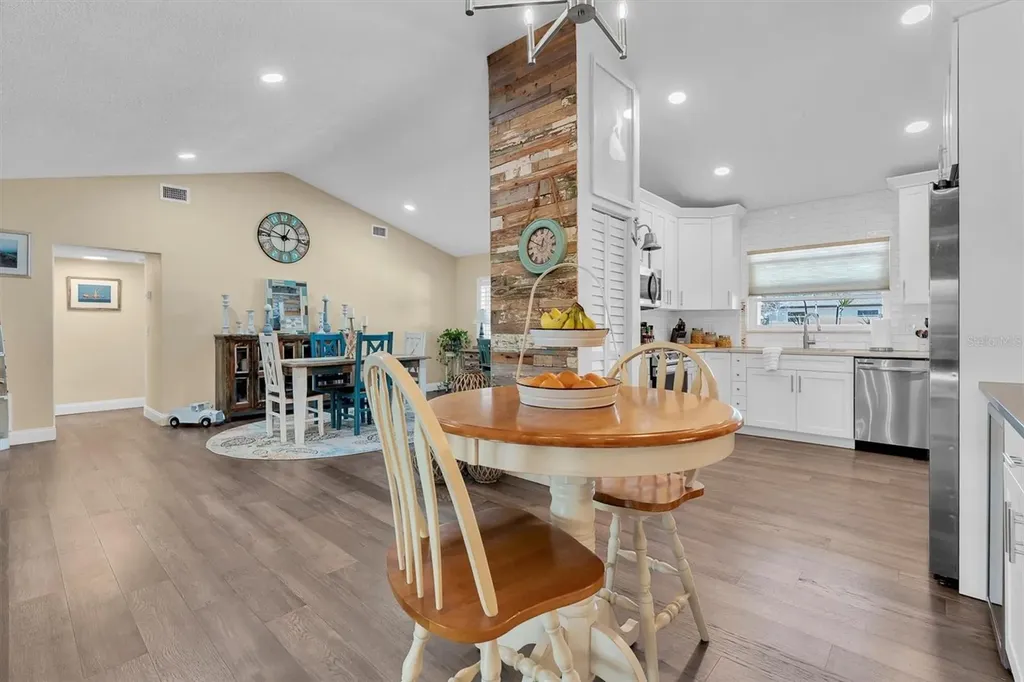 2534 Mineola Drive S Largo FL 33770