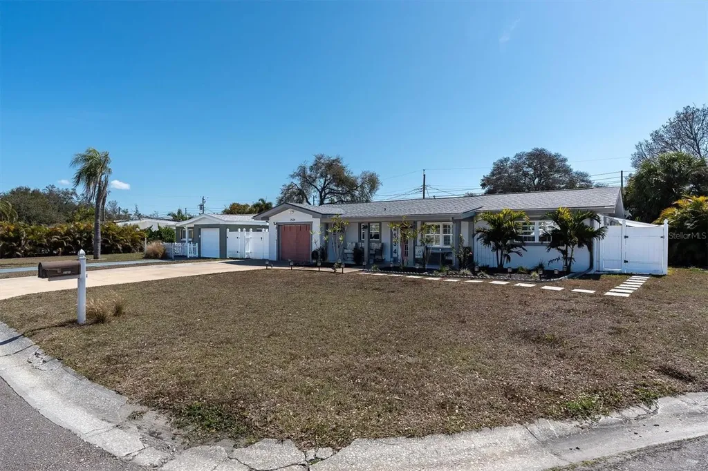 2534 Mineola Drive S Largo FL 33770