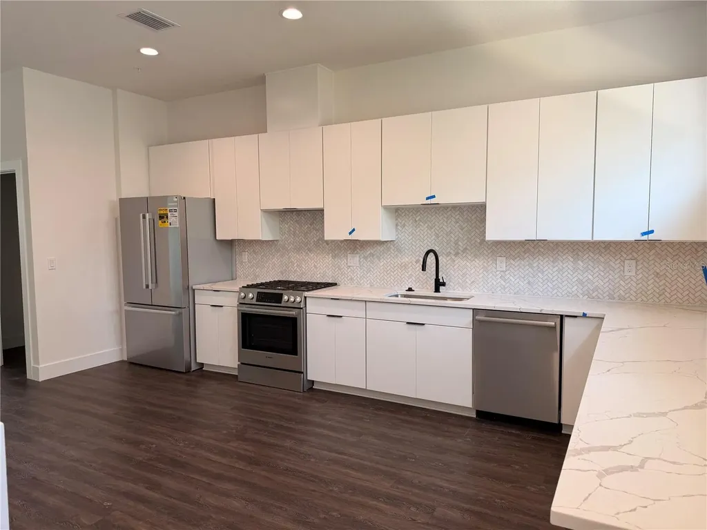 853 6th Avenue S St Petersburg FL 33701