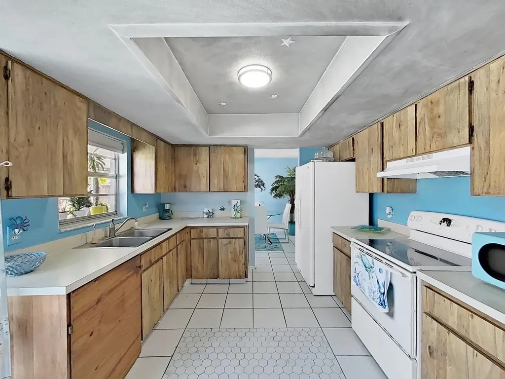 5205 Ripple Creek Drive Tampa FL 33625