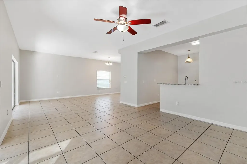 5186 NE 122nd Boulevard Oxford FL 34484
