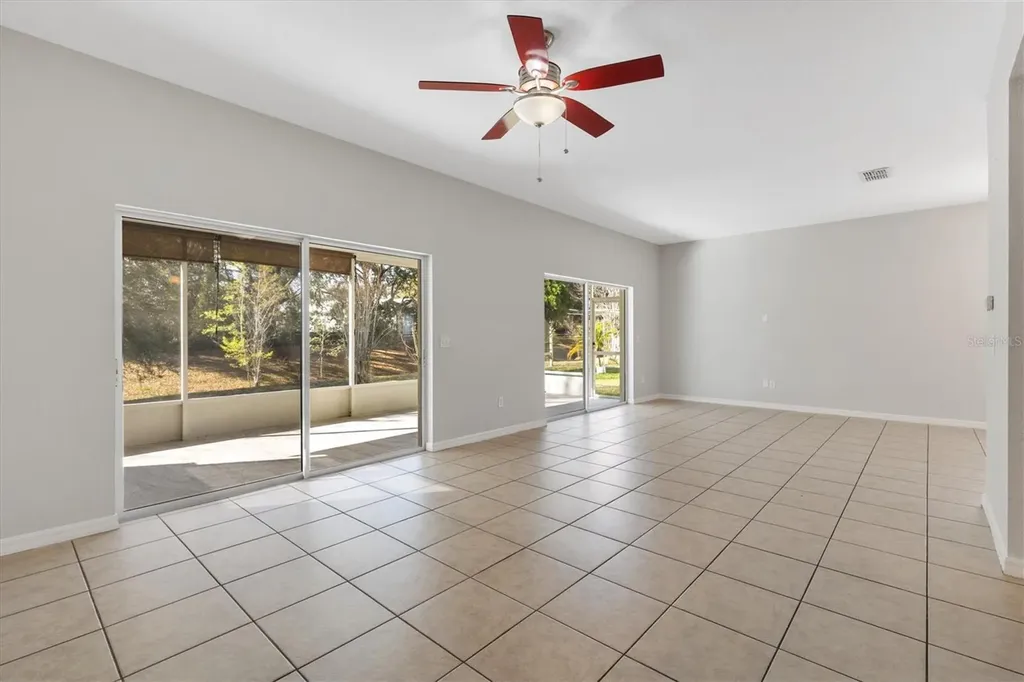 5186 NE 122nd Boulevard Oxford FL 34484