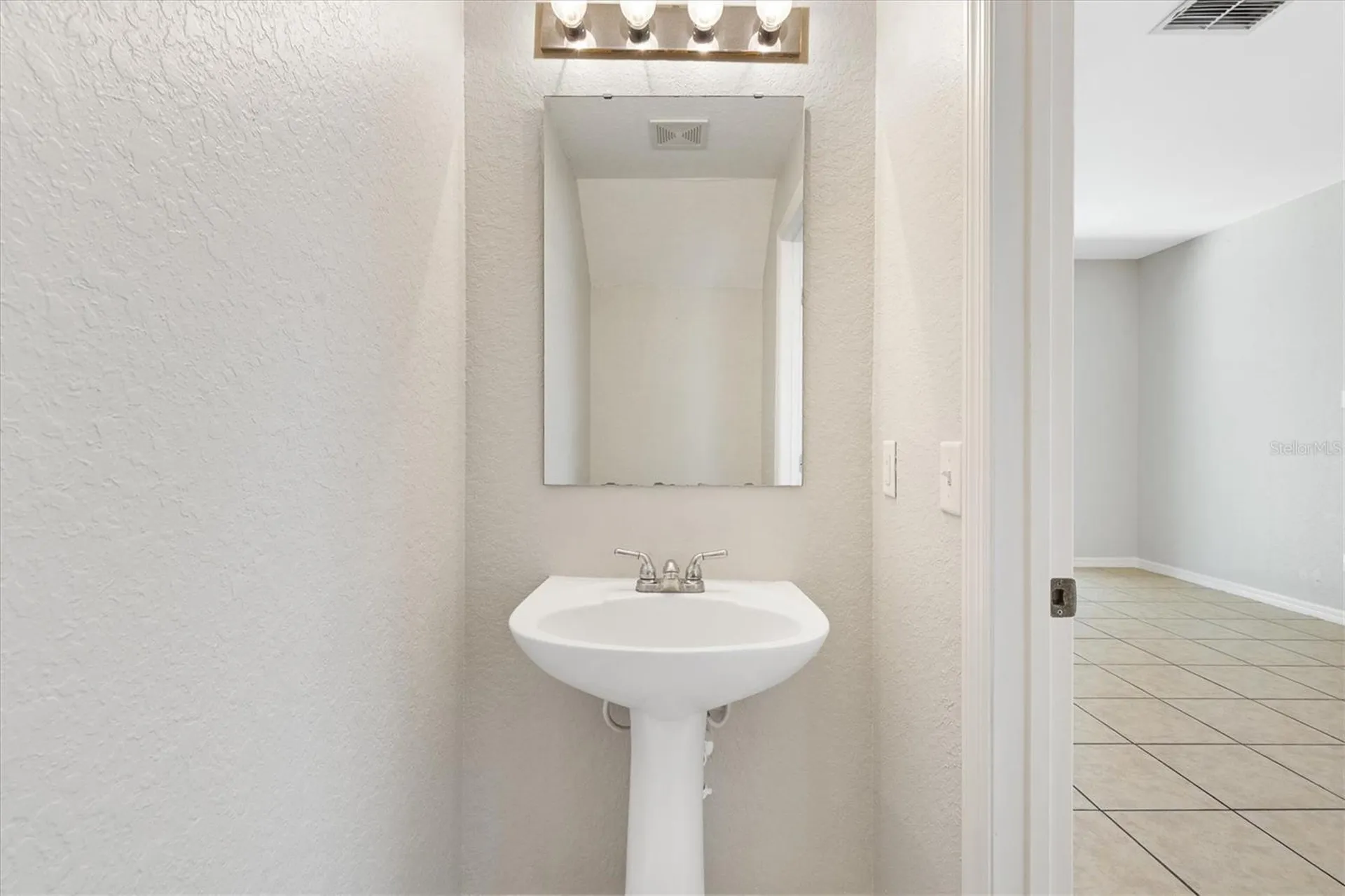 5186 NE 122nd Boulevard Oxford FL 34484