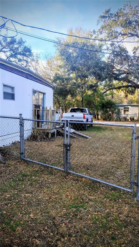 5990 NE 37th Street Silver Springs FL 34488