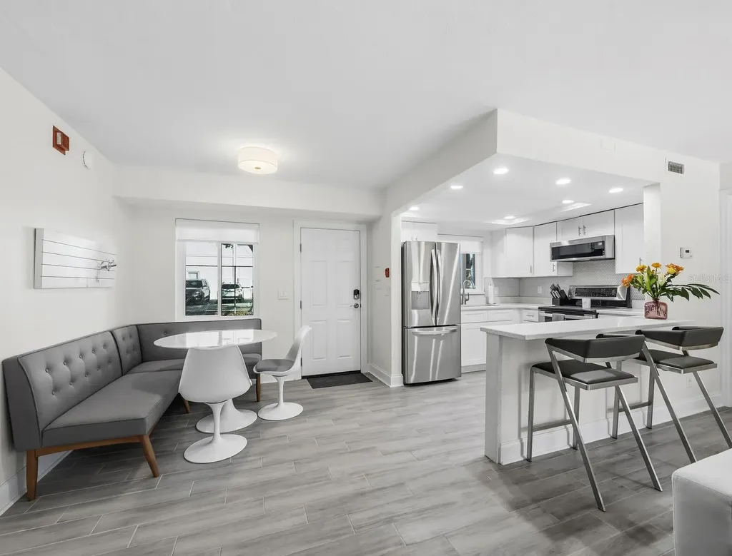 3751 S School Avenue Sarasota FL 34239