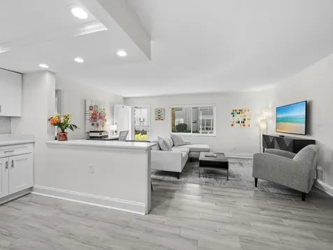 3751 S School Avenue Sarasota FL 34239