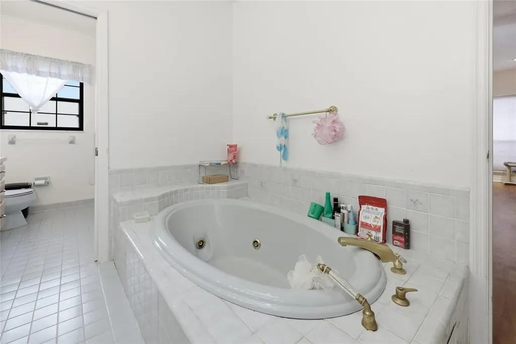 18784 NW 230th Street High Springs FL 32643