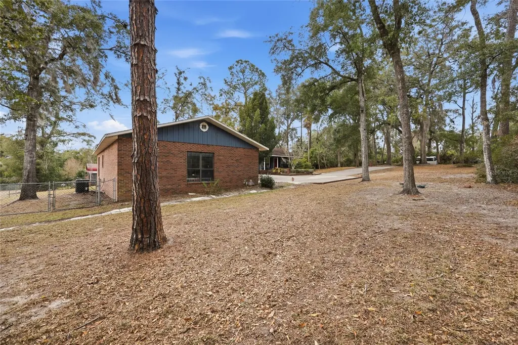 18784 NW 230th Street High Springs FL 32643