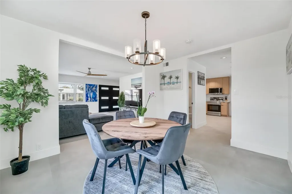 4622 Bay Crest Drive Tampa FL 33615