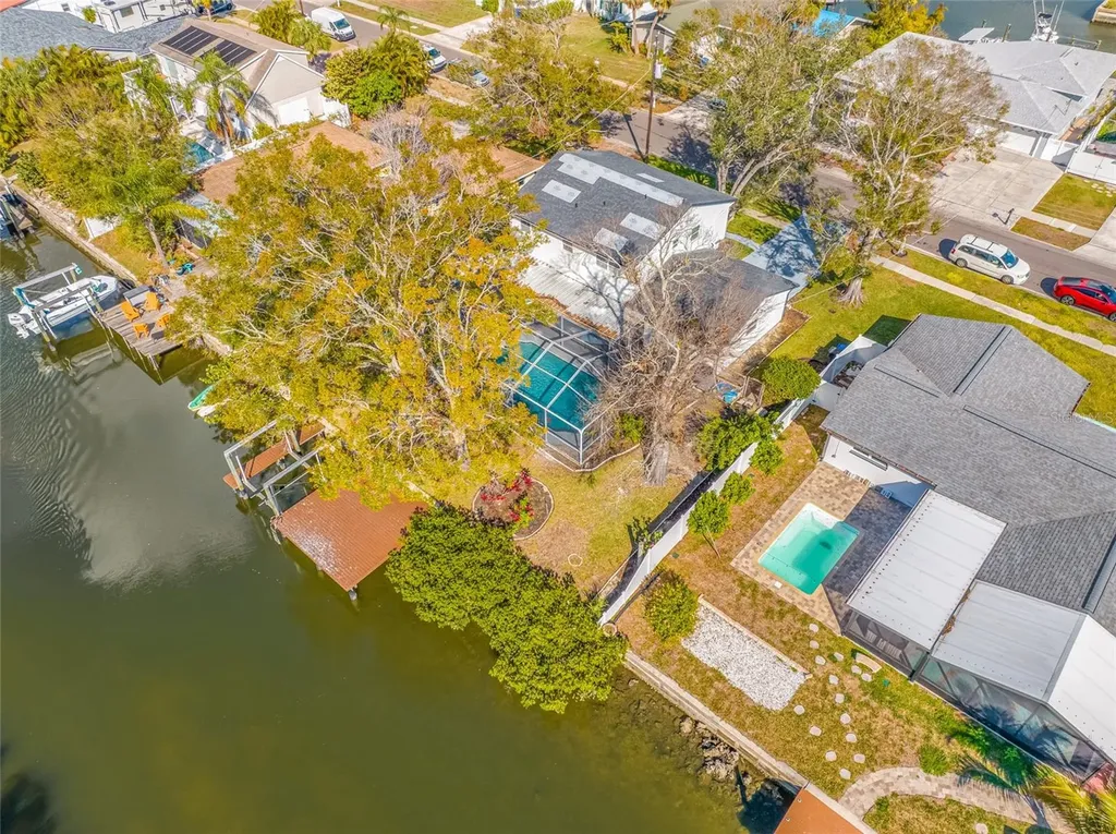 4622 Bay Crest Drive Tampa FL 33615