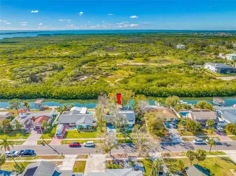 4622 Bay Crest Drive Tampa FL 33615