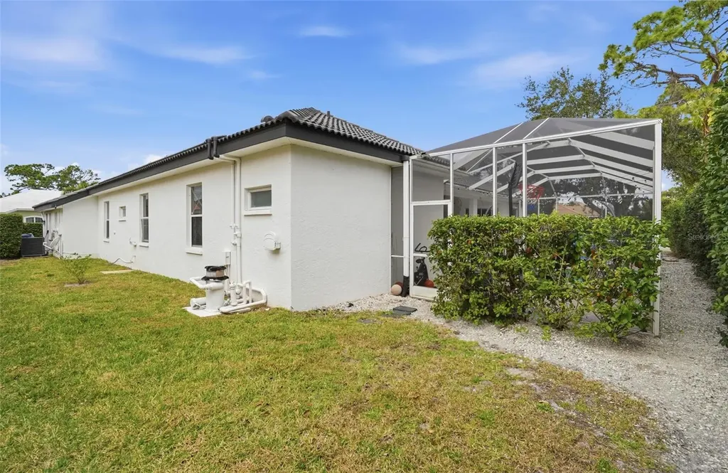 7215 Coachlight Street Sarasota FL 34243