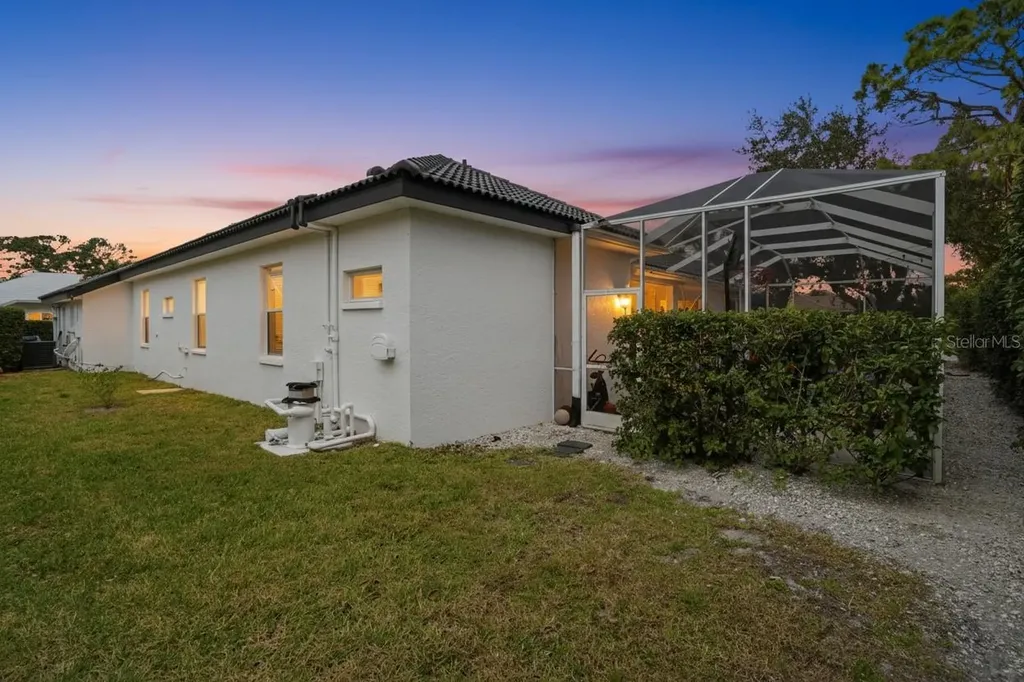 7215 Coachlight Street Sarasota FL 34243