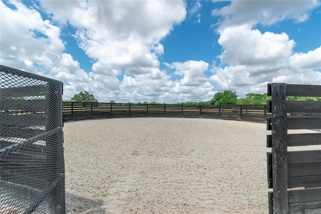 6170 NW 135th Avenue Morriston FL 32668