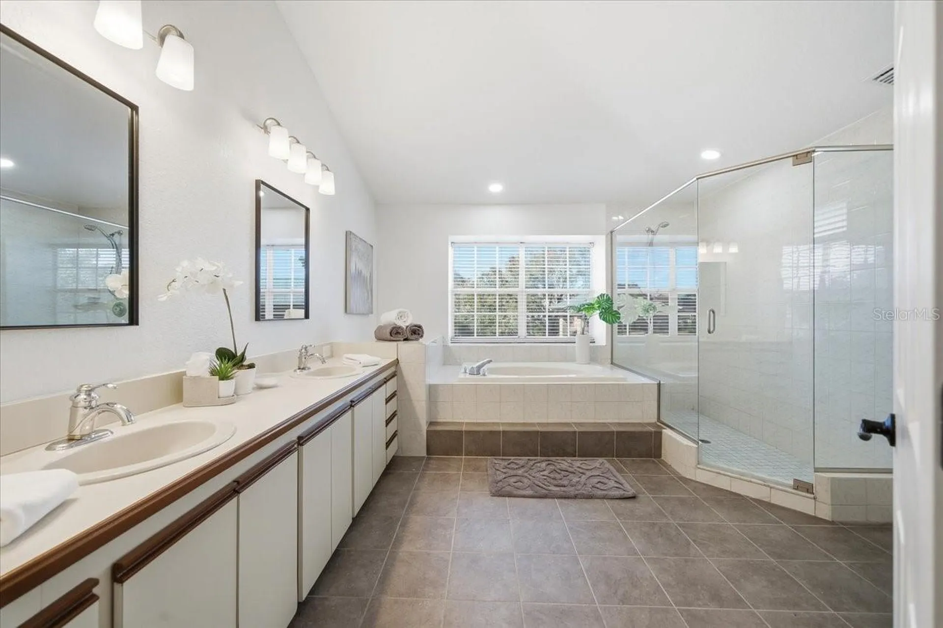 3049 Geiger Court Clearwater FL 33761
