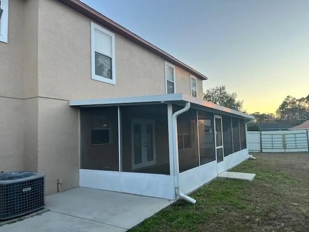 8002 SE 62nd Loop Ocala FL 34472