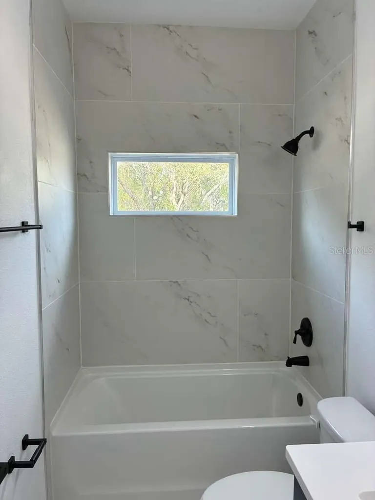30 Fisher Trace Run Ocklawaha FL 32179