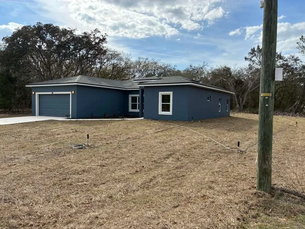 30 Fisher Trace Run Ocklawaha FL 32179
