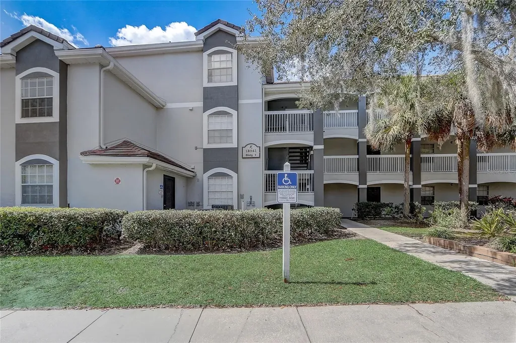13941 Fairway Island Drive Orlando FL 32837