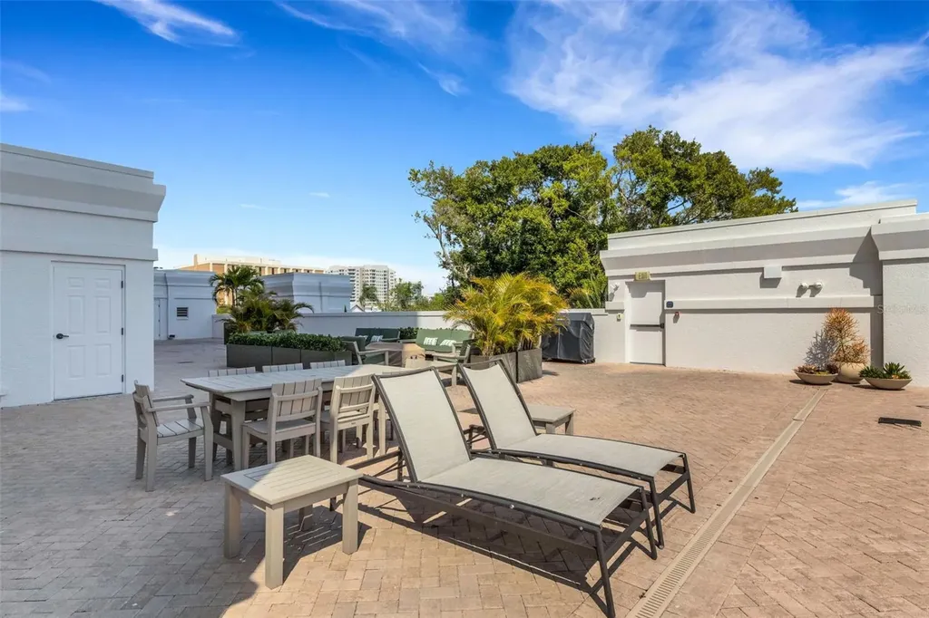 505 S Orange Avenue Sarasota FL 34236
