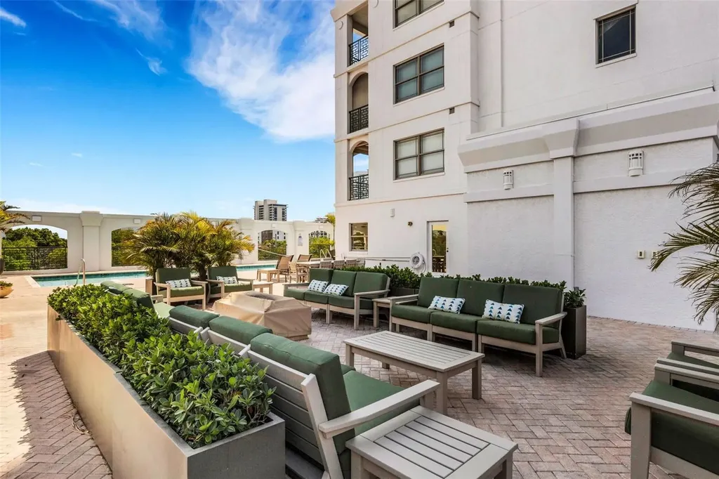 505 S Orange Avenue Sarasota FL 34236