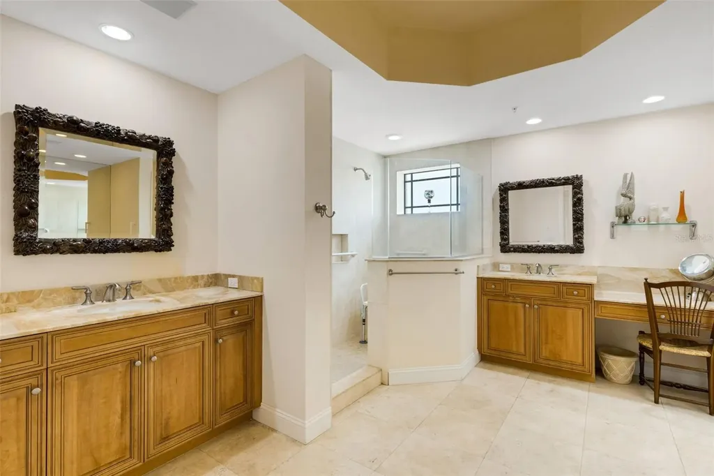 505 S Orange Avenue Sarasota FL 34236
