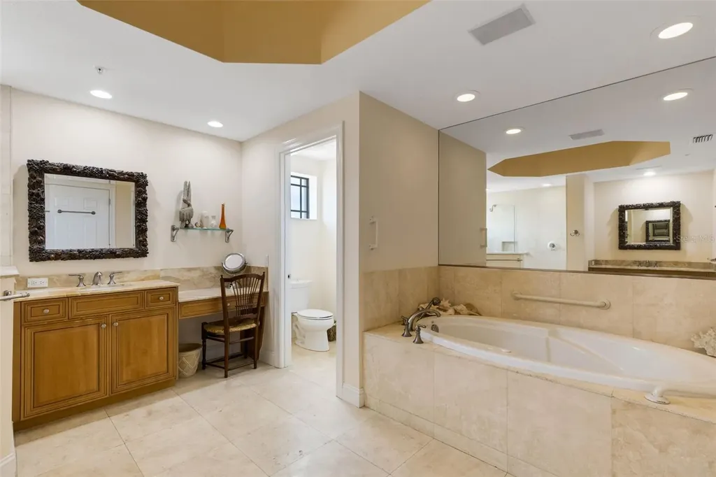 505 S Orange Avenue Sarasota FL 34236