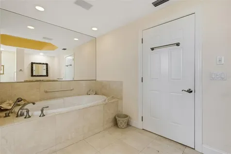 505 S Orange Avenue Sarasota FL 34236
