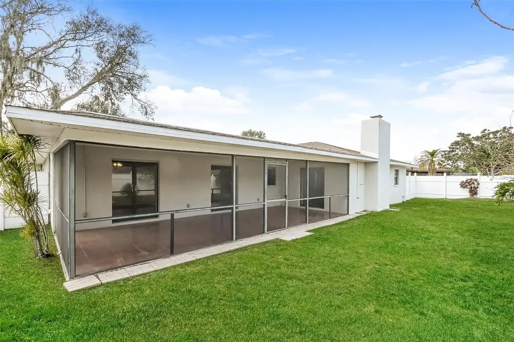 8419 Brandeis Circle E Sarasota FL 34243