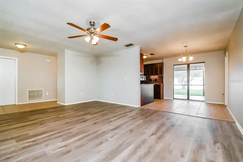 8419 Brandeis Circle E Sarasota FL 34243