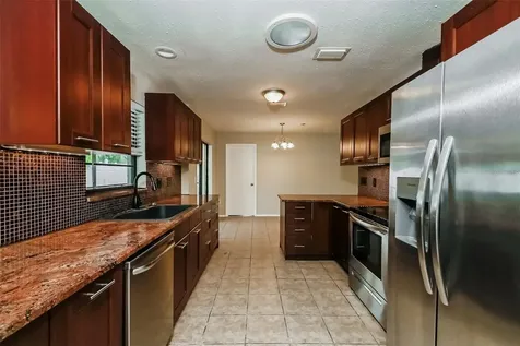 8419 Brandeis Circle E Sarasota FL 34243