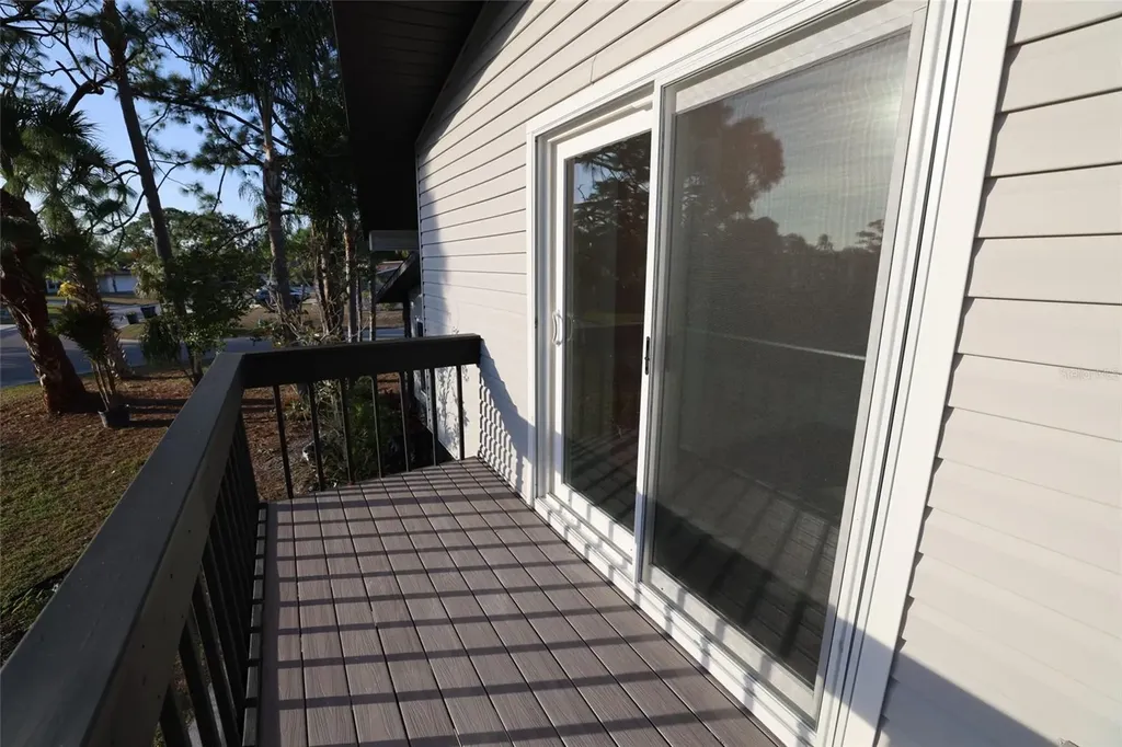 5667 Creekwood Drive Sarasota FL 34233