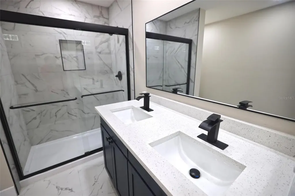 5667 Creekwood Drive Sarasota FL 34233