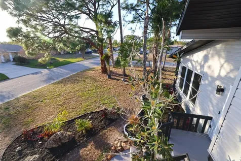 5667 Creekwood Drive Sarasota FL 34233