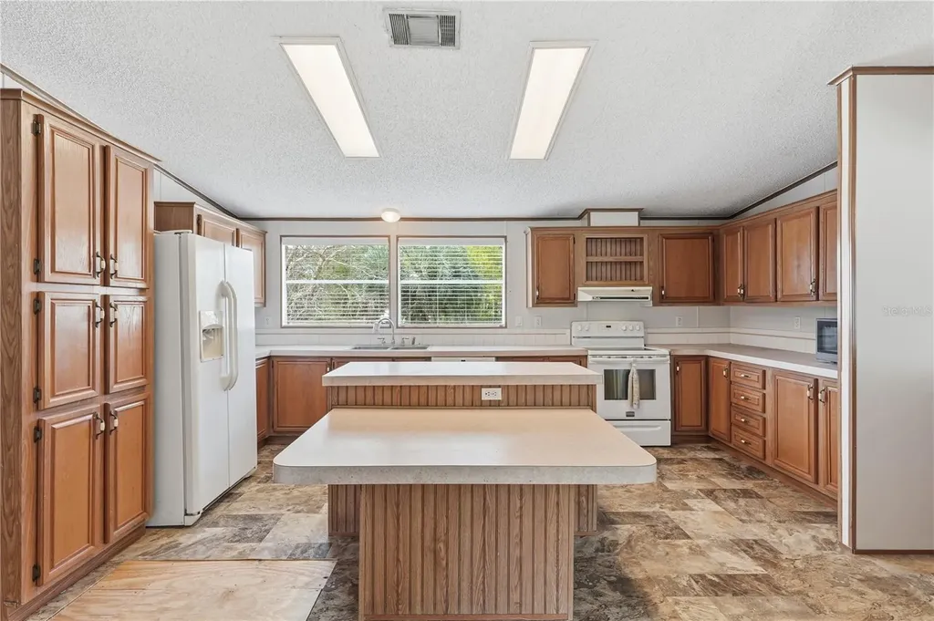 6903 SW County Road 225 Starke FL 32091
