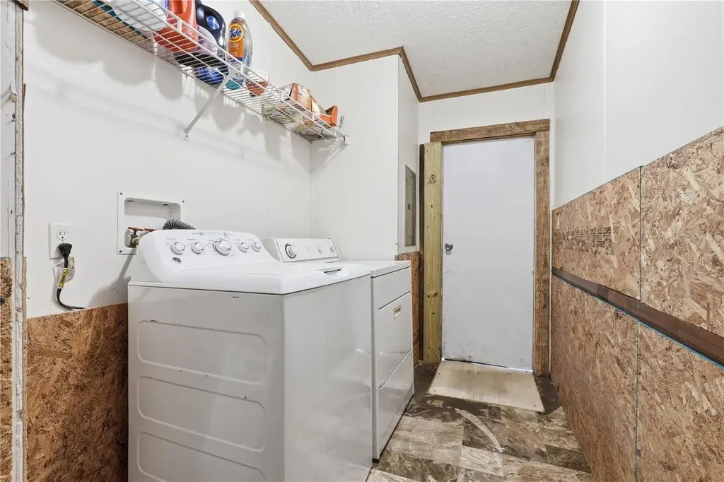 6903 SW County Road 225 Starke FL 32091