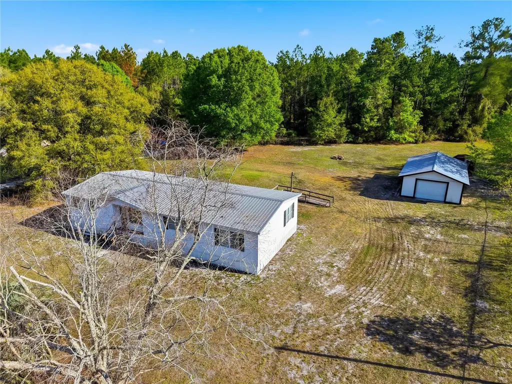 6903 SW County Road 225 Starke FL 32091