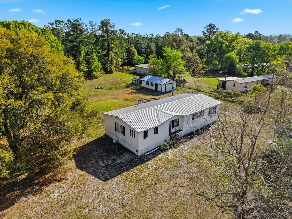 6903 SW County Road 225 Starke FL 32091