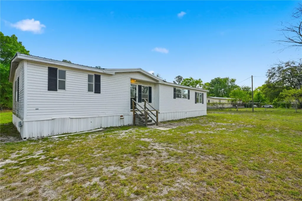 6903 SW County Road 225 Starke FL 32091