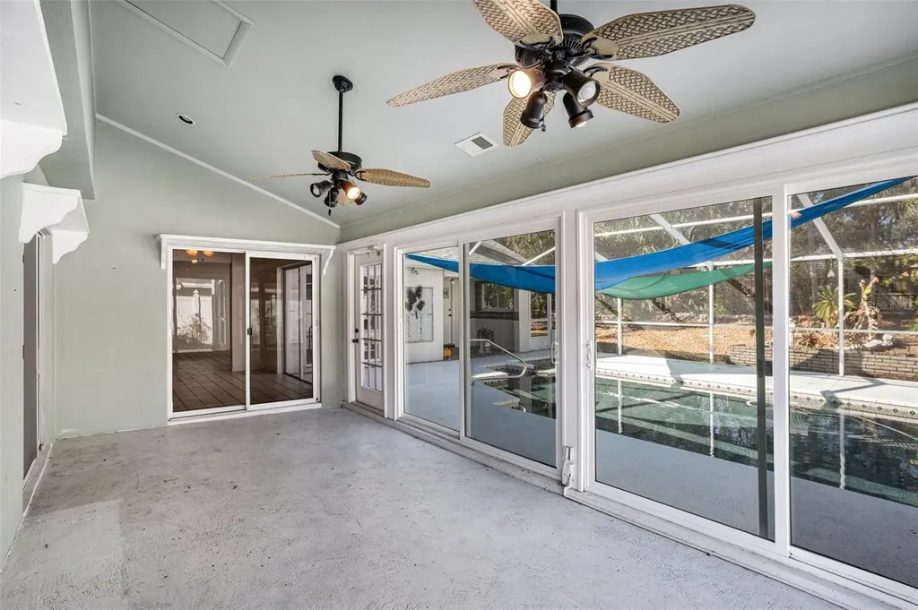 914 Stratford Manor Drive Brandon FL 33510